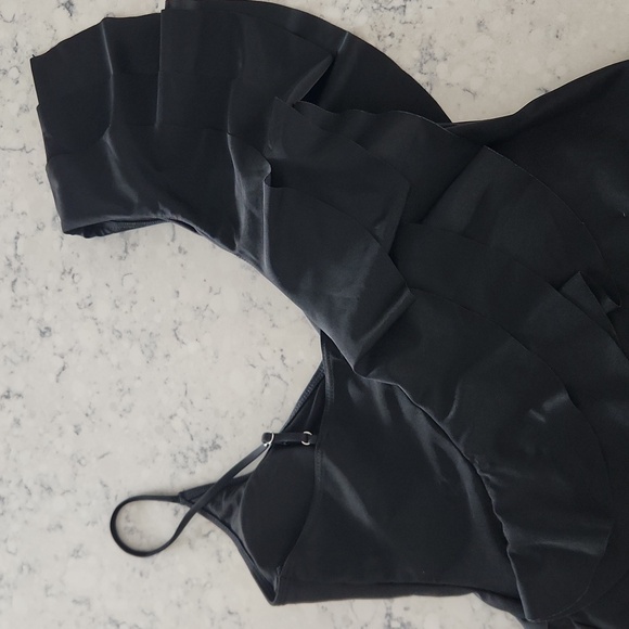 Black One-Shoulder Ruffle Swimsuit - Picture 7 of 14